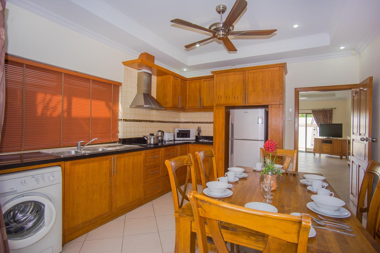 Adare Garden Pool Villas Pattaya Exterior photo