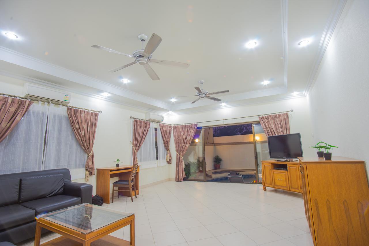 Adare Garden Pool Villas Pattaya Exterior photo